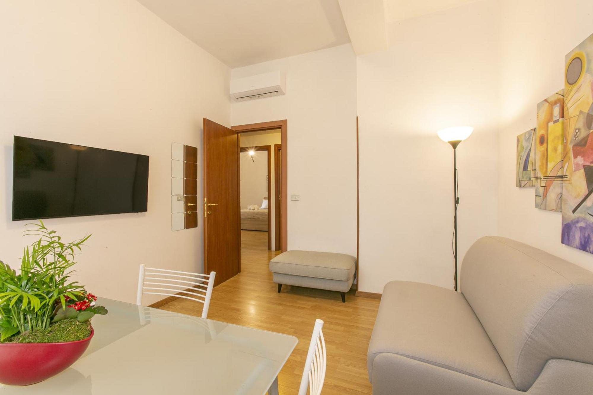 A 50 M Dalla Metropolitana Cornelia Apartment *